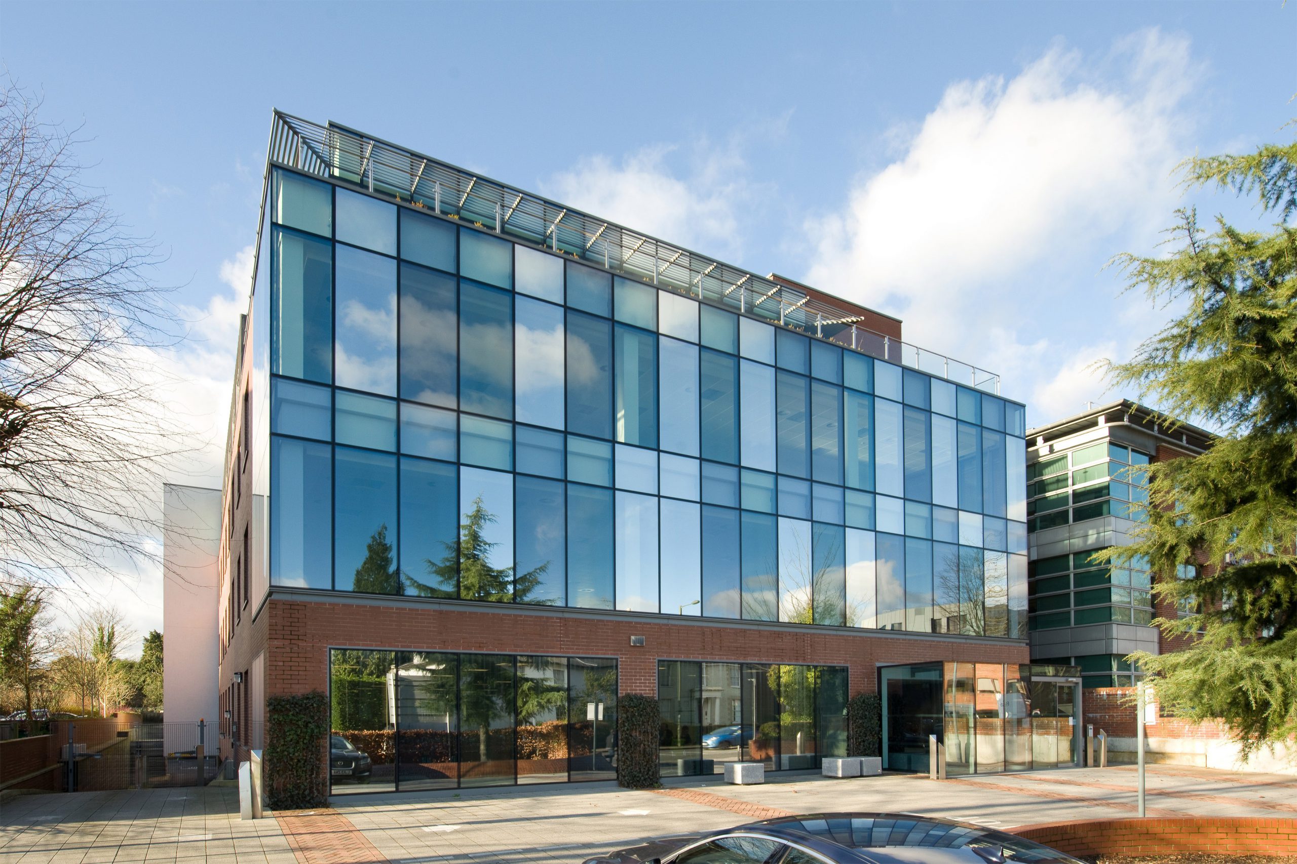 Valad Europe lets 14,425 sq ft of offices to Alstom Transport UK in Borehamwood